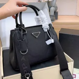 Classic designer bag womens shoulder bag killer bag large capacity tote bag business temperament one shoulder crossbody handbag fashionable must have