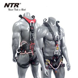 Carabiners Full Body Mountaineering Safety Belt Professional Rock Climbing Harness Aerial Work Protection Survival Equipment 231215