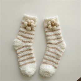 Women Socks Women's Winter Thickened Non Shedding Home Sleeping With Small Flowers Warm Mid Calf Floor Equator D8 Good Hew