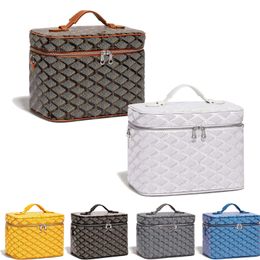 Lavagem de Higiene Pessoal Muse Vanity Moda Ombro Saco Cosmético Cruz Corpo Luxurys Carteiras Genuíno Couro Hangbag Mens Designer Mulheres Totes Ombro Pochette Maquiagem Sacos