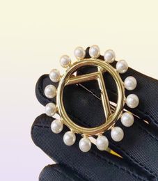 18K Gold Plated Brooch Pins Round Pearl Diamond Brooches Classic Fashion Style Brooch Luxury Jewerly Brand Good Quality Broche24185730809