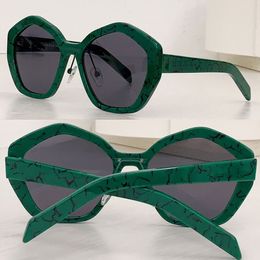 2024 Mens Moda Marka Tasarımcısı Marka Güneş Gözlüğü Erkekler İçin Kadınlar Asetate Fiber Yeşil Çerçeve Gri Lens UV400 Boş Zamanlı Seyahat Güneş Gözlüğü Kutusu PR08XS