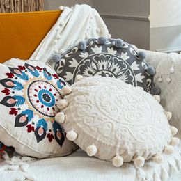 CushionDecorative Pillow Moroccan Ethnic Style Handembroidered Round Pillowcase Living Room Sofa Cushion Ball Indian Decorative 231216