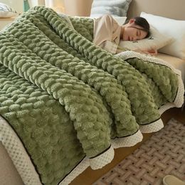 Bedding sets Solid Colour Fluffy Plush Throw Blanket Comfortable Soft Adult Bed Quilt Winter Warm Fluffy Bed Linen Bedspread for Sofa Bedroom 231216