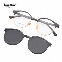 Fashion Sunglasses Frames Retro Eyeglasses Frame With Polarised Clip on Sunglasses Eyebrow Design Glasses Frame Customise Prescription Glasses 8026 231215