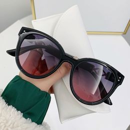 TR7564 spot new polarizing sunglasses female fashion cat eye sun sunglasses sunshade sunblock sunglasses wholesale