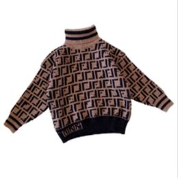 キッズファッションセーターボーイズガールユニセックスベイビープルオーバー秋の冬のスウェットシャツ子供キープウォームレター印刷されたセータージャンパー衣類サイズ90cm-160cma1