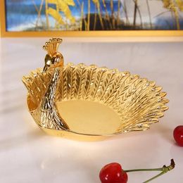 Plates 1pc Creative And Personalized Peacock Shaped Fruit Candy European Style Storage Metal Handicraft Decoration