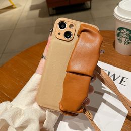 Luxury Leather Wrist Phone Cases Cross Body Chain Cases Luxury Designer Classic Print Cell IPhone 14 13 Pro Max 14Plus Cell Phone Case Mobile Phone Holder