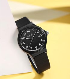 Kautschukarmband Herren mechanische Uhr Automatikwerk hochwertiges Saphirglas kommt mit leuchtenden Armbanduhren