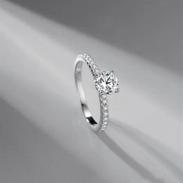 S925 Sterling Silver Platinum-plated Square Sparkling Diamond Ring Light Luxury High-quality Wedding Engagement Female Jewelry284P