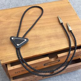 Original design Western Cowboy alloy downward triangle bolo tie for men and women personality neck tie fashion accessory 220720179S