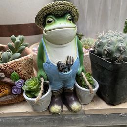 Decorative Objects Figurines Frog Bucket Resin Flower Pot Fun Small Animal Decoration Outdoor Garden Statue Ornament Lawn Yard 231216