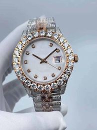 Wristwatches Men's Diamond Watch - 43mm Waterproof Calendar Window Business Style