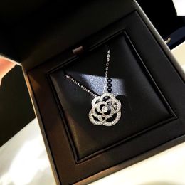 2020 new camellia necklace elegant and fashionable all-round hollowed-out diamond 925 sterling silver chain length 40 5cm240s