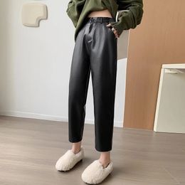 Men's Pants 2023 Autumn Winter Pu Leather Pant Casual Higt Waist Black Harem Female Korean Loose Warm Ninepoint Trousers Woman 231216