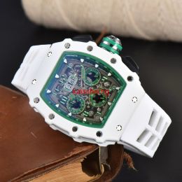High Quality Luxury Men's Watch Top Designer 42mm Quartz Watch Date Display Rubber Band Waterproof Sports Luxury Watches 147