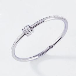 Love Gold Bracelet Designer Bangles for Women Mens Stainless Steel Alloy Armband18K Plated Gold Silver Rose Jewelry Diamond Bracelets
