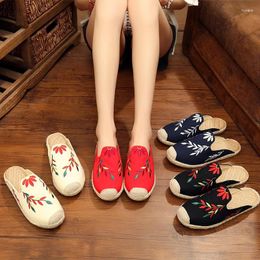 Slippers 2023 Leaf Baotou Female Outside Wear Beach Shoes Rope Straw Braided Fisherman Flat Mueller