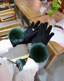 Five Fingers Gloves Cashmere Fashion Fur Ball Winter Warm Simple Finger Touch Screen A381 231216