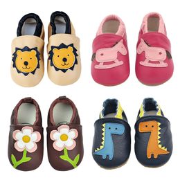 Flat shoes 02Year Baby Shoes Soft Genuine Leather Boys Girls SkidProof Shoe Autumn Sneakers Toddler Slippers Sole First Walker 231216