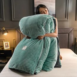 Bedding sets Luxury Thicken Warm Velvet Duvet Cover Couple Double Full Queen King Size flannel Winter bedding quilt 180 150x200 220x240 231216