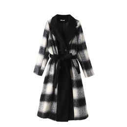 Large size winter fat MM thickened coat with warm Woollen fabric, high-end feeling coat, imitation mink velvet long cardigan for women's clothing