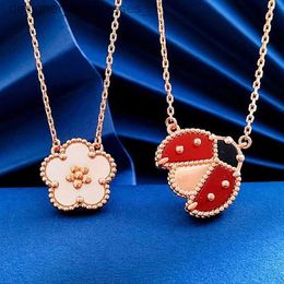 Pendant Necklaces Fashion Brand Rose Gold Plum Blossom Seven Star Labug Necklace Bracelet Women's Fashion Simple Party Gift High Grade JewelryL231218