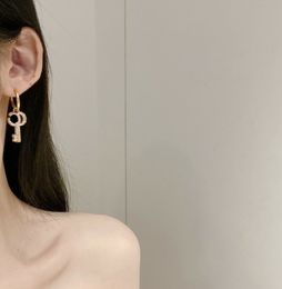 Luxury Designer Hoop Charm Earrings Classic Style Love Jewelry New Womens Crystal Letter Earrings Girl Family Love Gift Earring Box Packaging