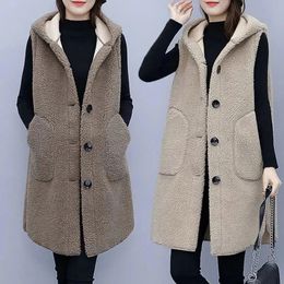 Women's Vests Lamb Wool Hooded Vest Jacket Women Clothing Autumn Winter Loose Sleeveless SingleBreasted Pocket Chaleco Mujer Casual Waistcoat 231218