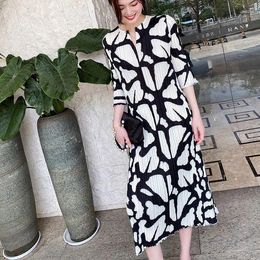 Casual Dresses Summer Style Miyake Pleated Light Luxury Temperament Loose Seven-inch Sleeve A-line Skirt Fashion Print Dress Women