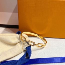 Bangle Luxury Bracelets Women Gold Fashion Designer L-letter Print Bracelet Plated Silver Womens Wedding Jewelry Gifts