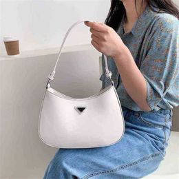 2024 New Designer women's crossbody shoulder spring saddle Korean version small fresh simple leisure portable texture bag