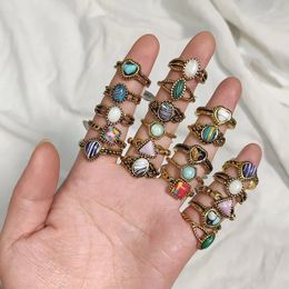 Band Rings 20/30/50Pcs/Lot Vintage Pine Stone Rings for Women Wholesale Mix Bohemian Style Antique Gold Colour Ethnic Joint Men Jewellery Gift 231218