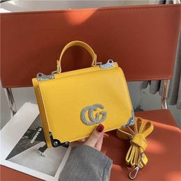 Designer handbag 2022 Factory Wholesale New women's trend fashion corner small square slant cross bag portable shoes A6SM