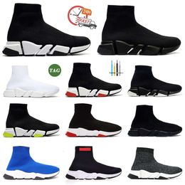 Designers Speeds 2.0 V2 Casual Shoes Classic Black White 17FW Paris Graffiti Sole Vintage Old Sock Designer Trainers Outdoor Walking