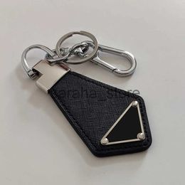 Keychains Lanyards Inverted Triangle Brand Metal Letter Car Keychain Leather Unisex Personalized Pendant Decoration J231218