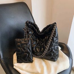 Designer women's handbag Advanced Quality Tote Bag for Women 2023 New Western Fashion Chain Shoulder Versatile Commuter Bucket