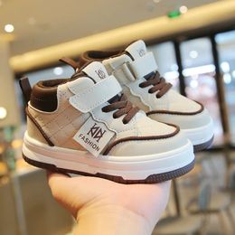 Athletic Outdoor Children's Sneakers Boys Fashion Board Shoes Girls Casual Nonslip Sport Footwears Autumn Student 231218