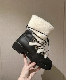 Chanells Chain Chanellies Warm Chaannel Platform Boots Laceup Snow Designer Women Chunky Heels Western Boot Fur Ladies Outdoor Leisure Shoe Luxury Ankle Black Whit