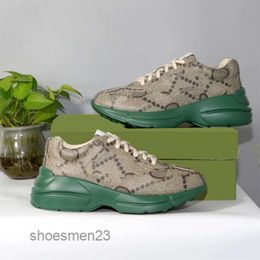 Luxury Platform Mouth Designer Multicolor Men Women Trainers Sneakers Sneaker Strawberry Mouse Rhyton Shoe Brand Size 35-46 Casual Shoes 9pua