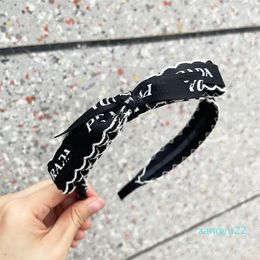 Designer Head Scarf brand hairpin bow tie headband Fashion couple retro hair accessories Simple romantic headband exquisite design