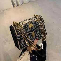 2024 New Designer women's crossbody shoulder red same bee embroidery chain small square bag