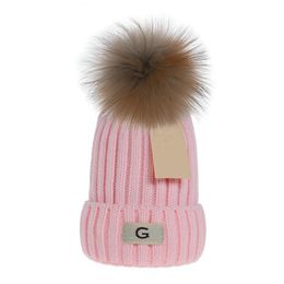 2023 Fashion Designer hats Men's and women's beanie fall/winter thermal knit hat ski brand bonnet High Quality plaid Skull Hat UG07