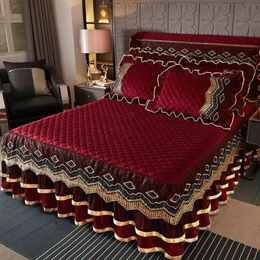 Bedding sets Luxury Winter Crystal Velvet Thicken Quilted Bedspread King Queen Size Flannel Bed Skirt Not Including Pillowcase 231218