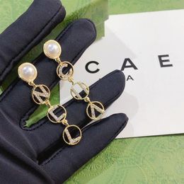 Fashion Brand Asymmetrical Lette Stud Earring Luxury Classic Diamond Pearl Earrings Couple Love Premium Earrings Gift Accessories 226d
