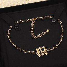 2023 Luxury quality charm pendant necklace with black genuine leather and hollow flower shape in 18k gold plated have box stamp PS268s