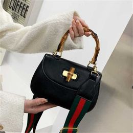 2024 New Designer womens crossbody shoulder spring super hot street diagonal cross style solid Colour buckle bag