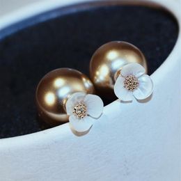 Simple design shell small daisy flower earrings Jewellery double-sided pearl white Grey red champagne earrings ladies party earrings304S