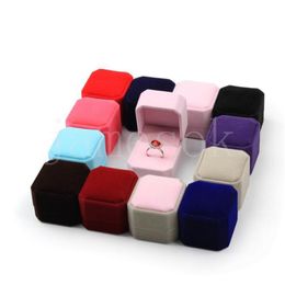 Gift Wrap Velvet Jewelry Gift Boxes Square Design Rings Display Show Case Weddings Party Couple Jewelrys Packaging Box For Ring Earrings de932